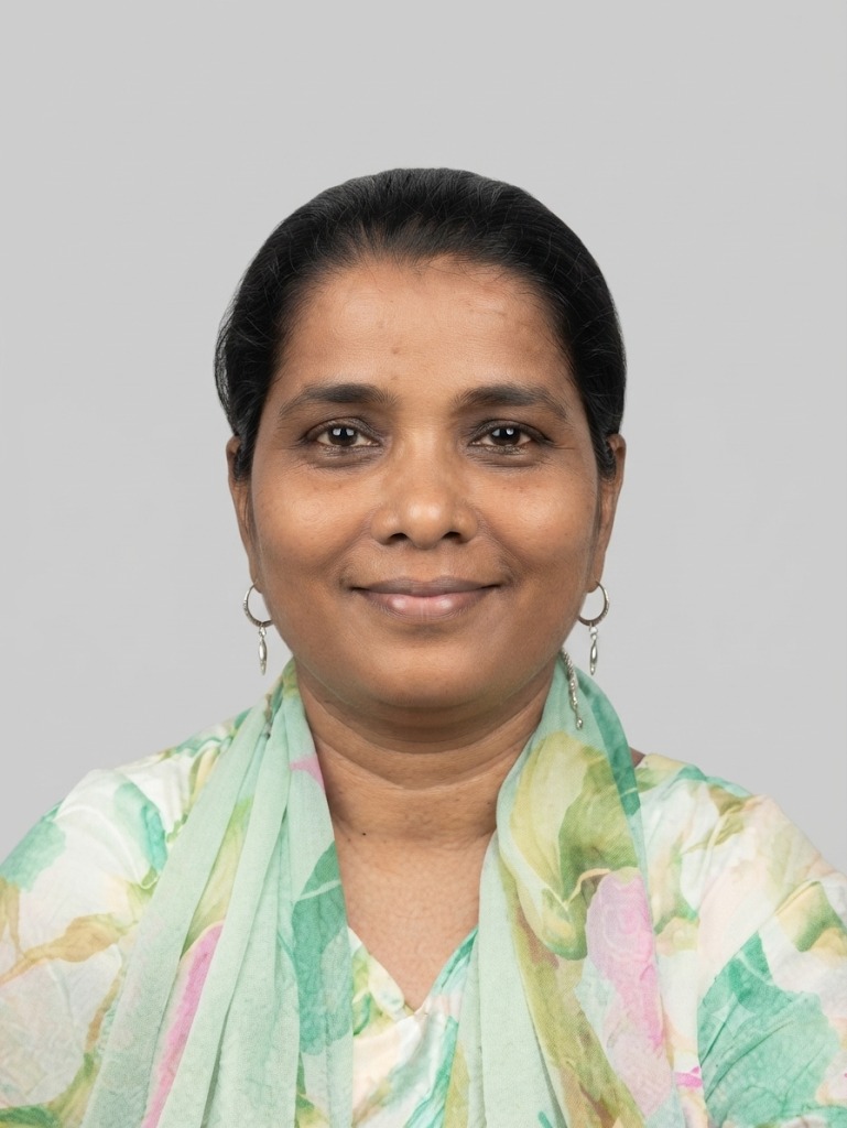 sabana niyaz - Part time Cleaner and Cook and Baby Sitter in Khar East in Mumbai